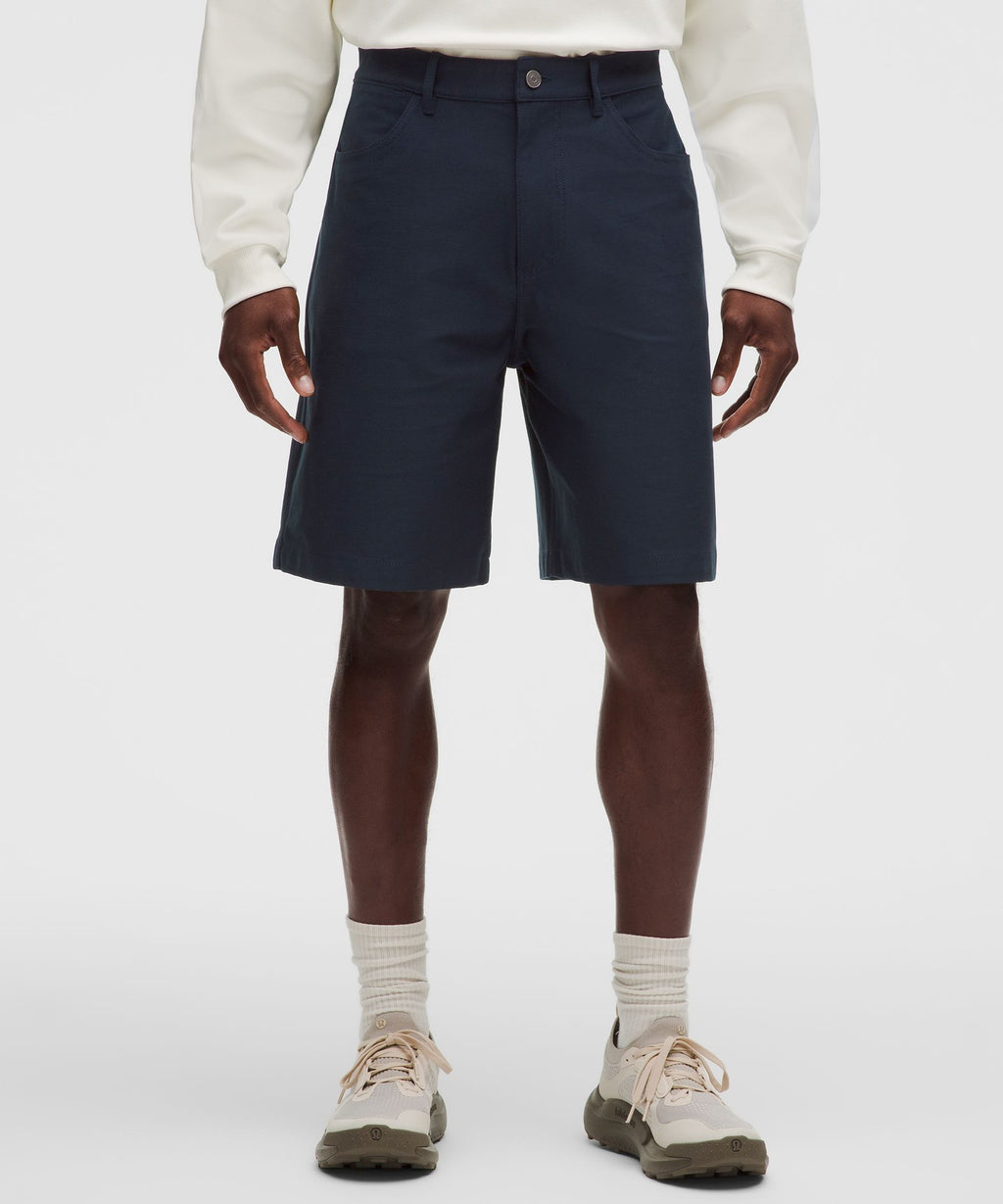 EasyFive Relaxed-Fit Short 9"