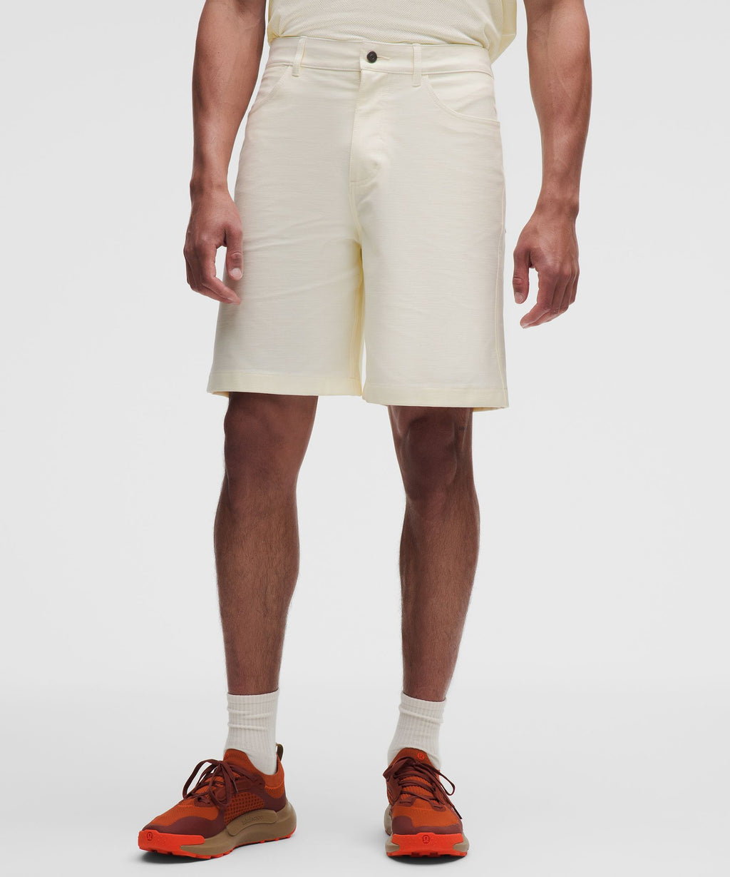 EasyFive Relaxed-Fit Short 9"