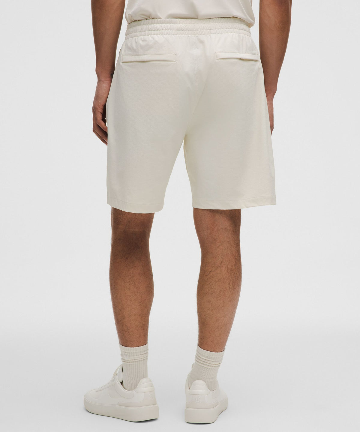 Zero Tucks Relaxed-Fit Short 8"