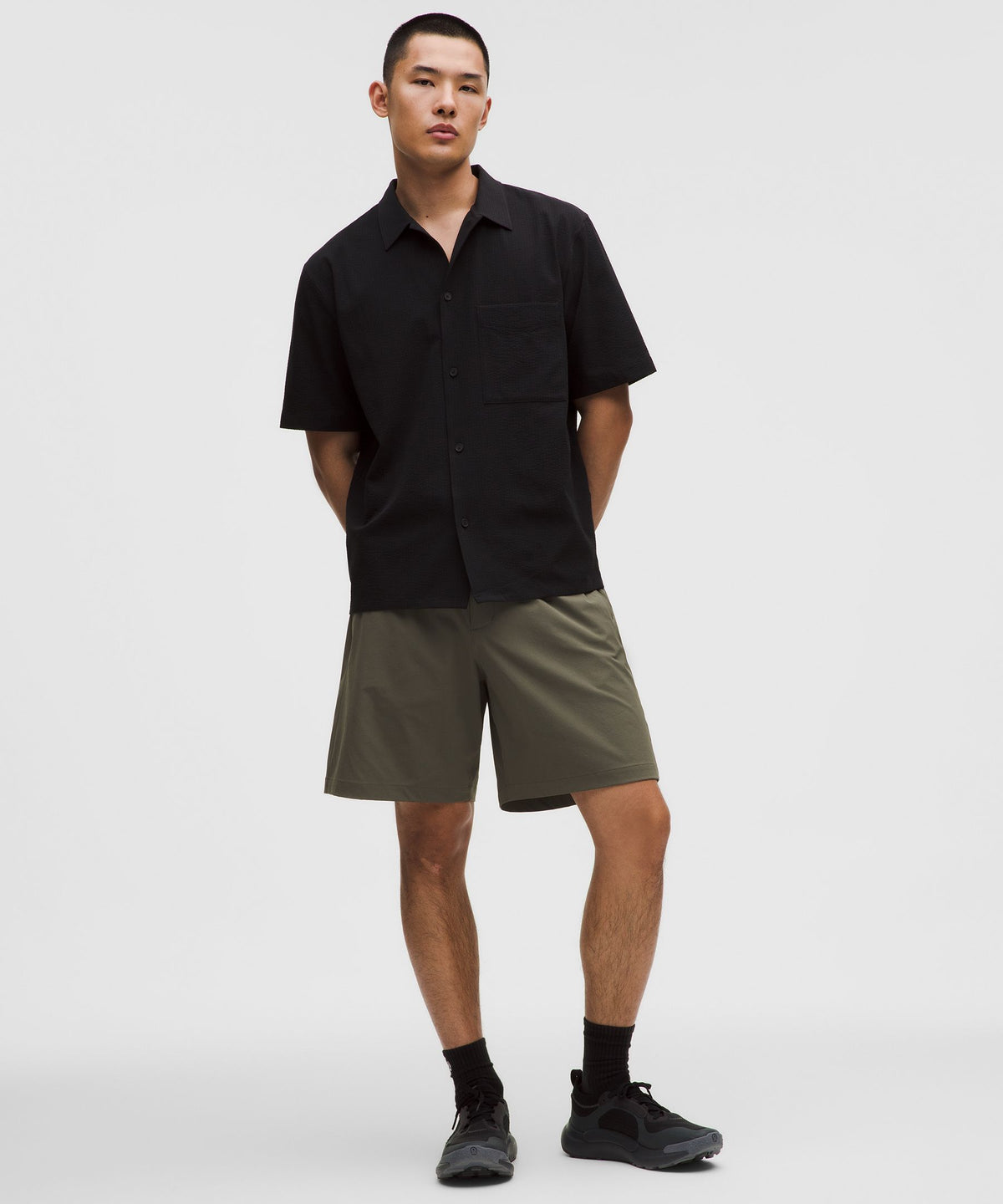 Zero Tucks Relaxed-Fit Short 8"