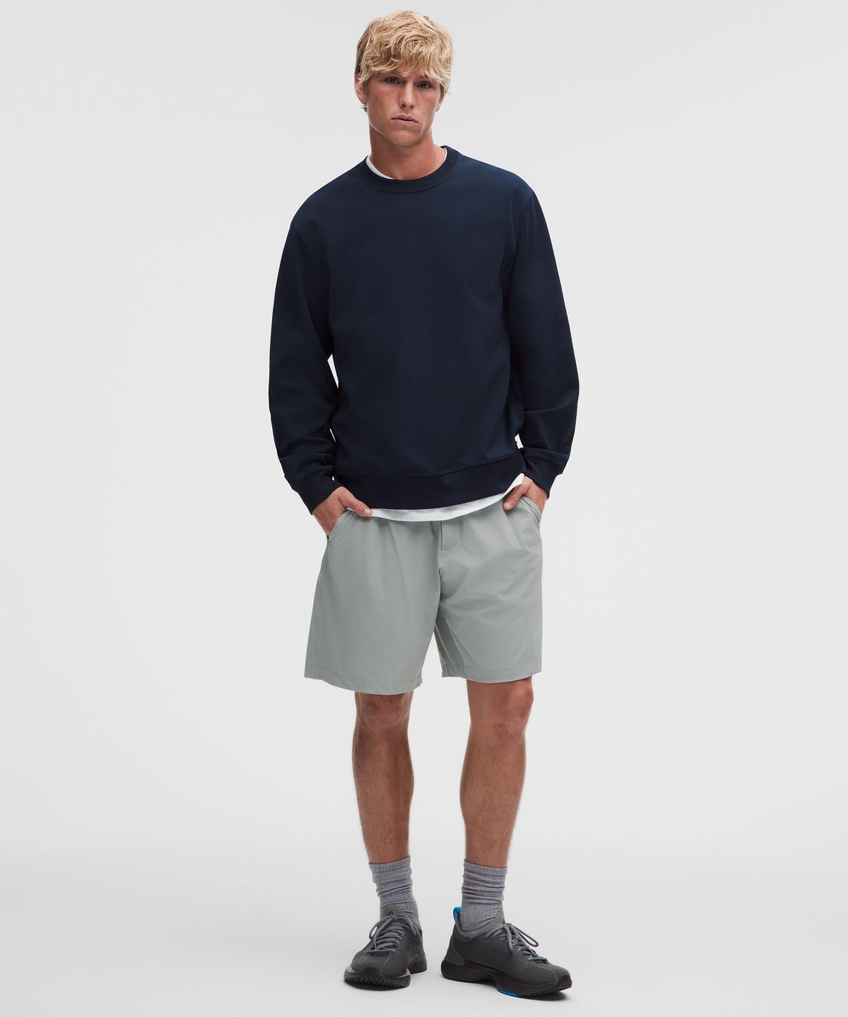 Zero Tucks Relaxed-Fit Short 8"