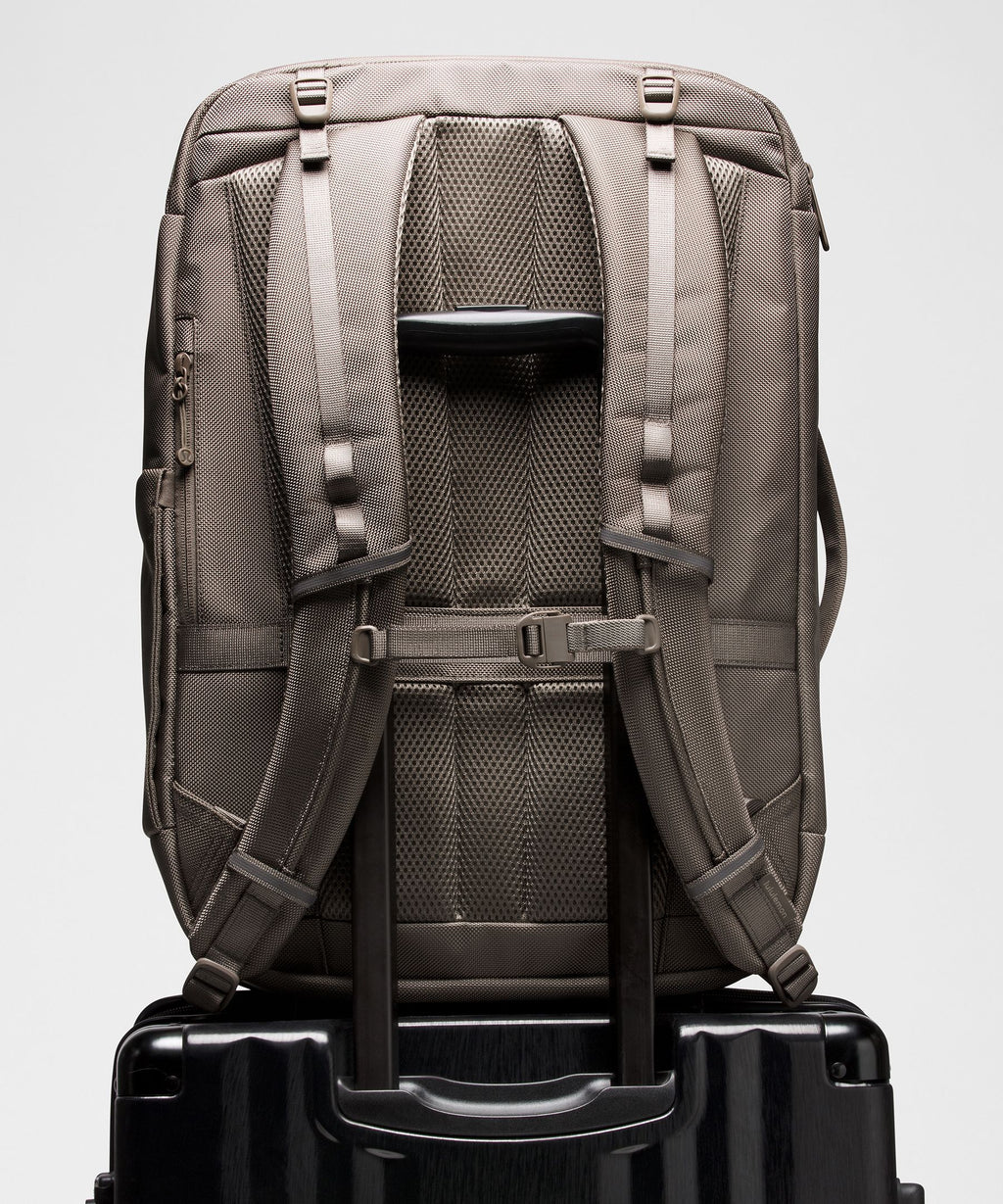 Cruiser Travel Backpack 35L
