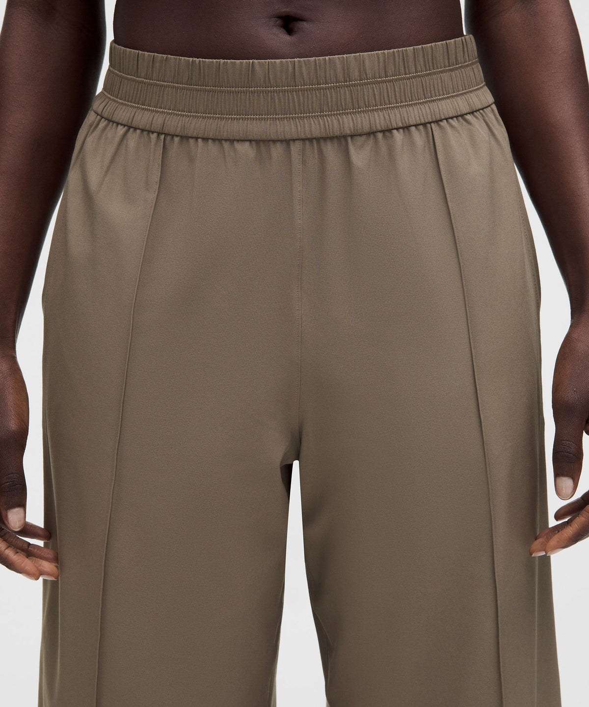Breezily Mid-Rise Cropped Pant