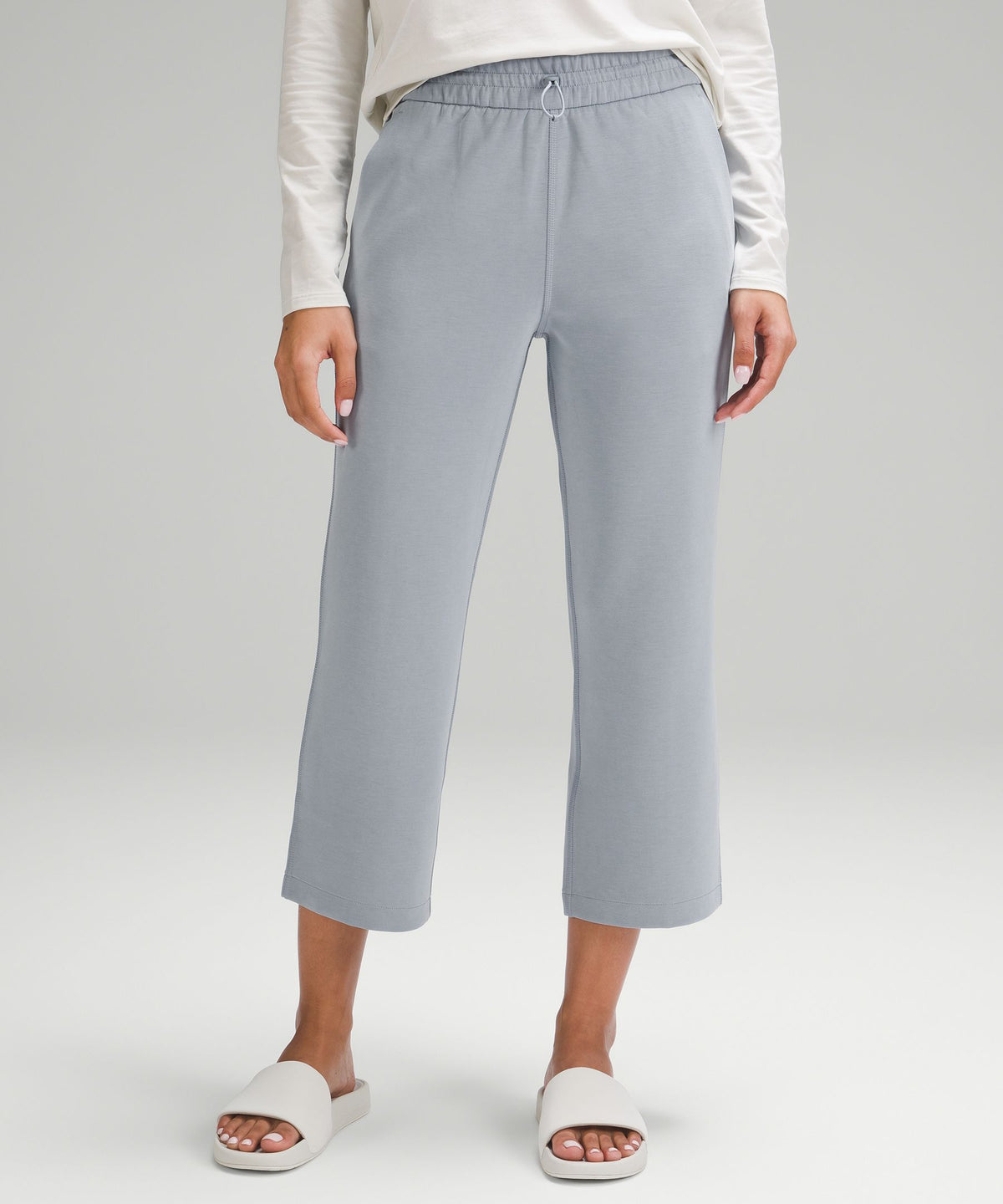 Softstreme High-Rise Straight-Leg Cropped Pant