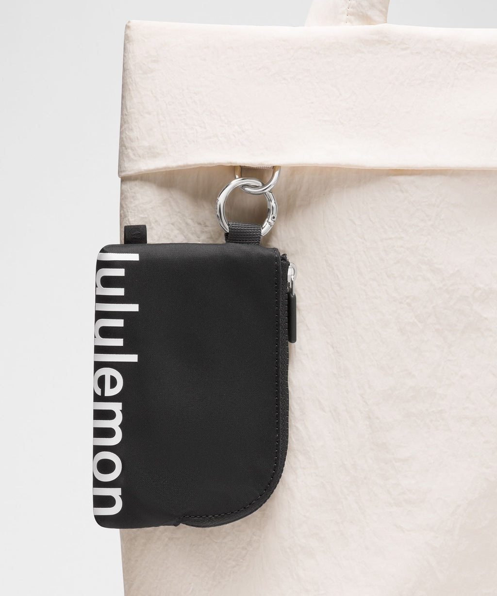 Clippable Card Pouch