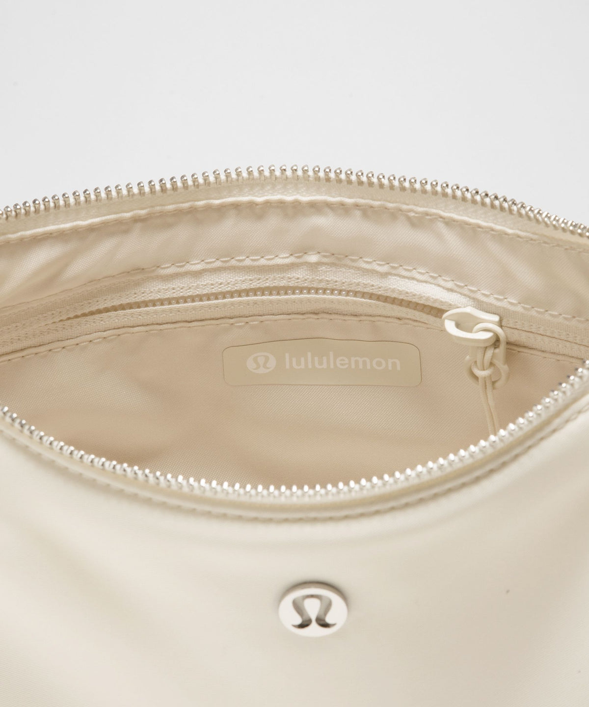 City Essentials Small Shoulder Bag 3L
